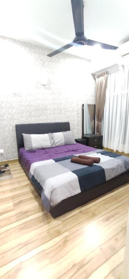 Dperdana -Dinies Pool,Wifi, Centre Of Kota Bharu, 4-5 Pax Apartamento Exterior foto