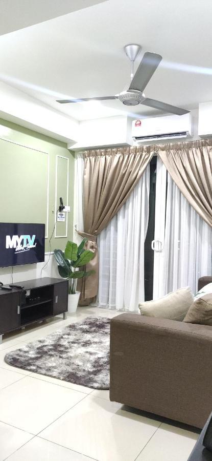 Dperdana -Dinies Pool,Wifi, Centre Of Kota Bharu, 4-5 Pax Apartamento Exterior foto