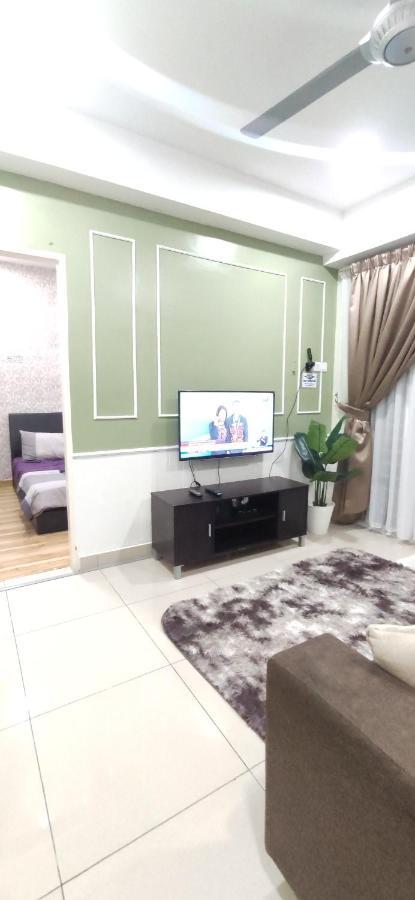 Dperdana -Dinies Pool,Wifi, Centre Of Kota Bharu, 4-5 Pax Apartamento Exterior foto